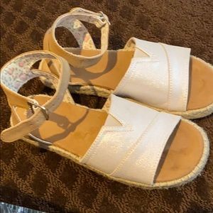 TOM sandals